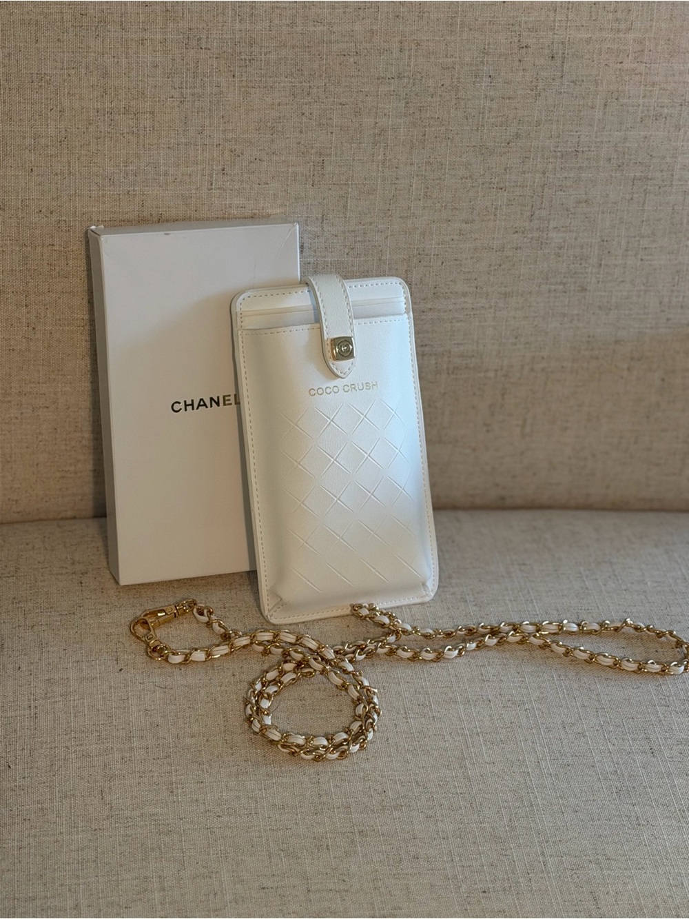 CHANEL White Quilted Coco Crush Leather Phone Pouch with Gold Chain